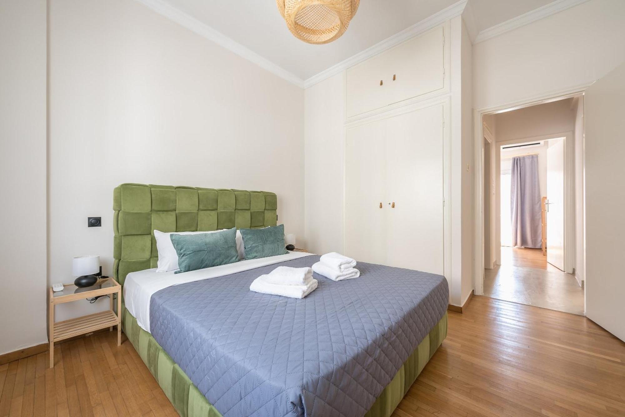 Stylish 2 Bd Urban Retreat Near Panormou Metro Atenas Exterior foto